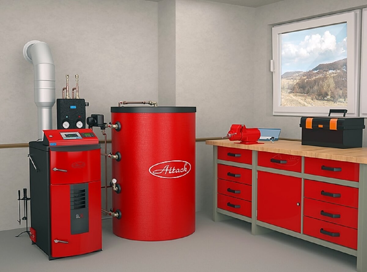 Holzvergaser Attack SLX mit Pufferspeicher in der Werkstatt